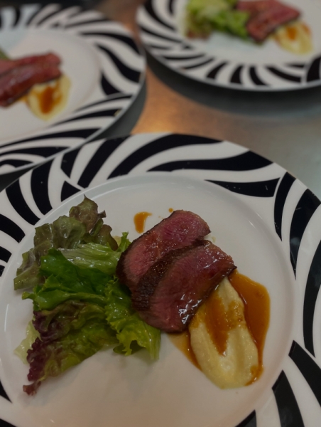 黒毛和牛のステーキ